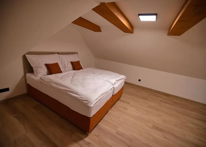 Pod Hazmburkem Gasthuis Klapy